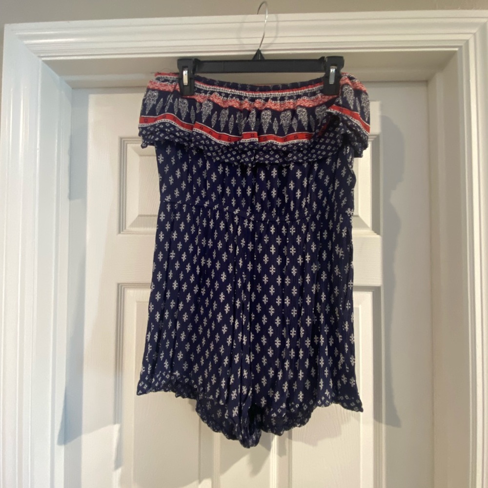 Strapless romper, lightly worn
